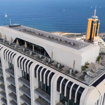 شقة Piazza Panorama In The Island's Tallest Landmark