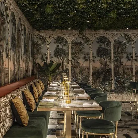 Piazza Panorama In The Island's Tallest Landmark Lägenhet *