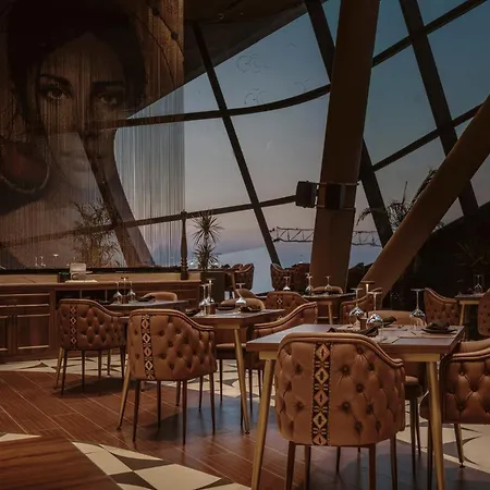 Piazza Panorama In The Island's Tallest Landmark Apartment Saint Julian's