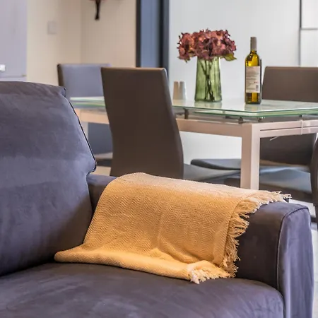 Apartment Piazza Panorama In The Island's Tallest Landmark