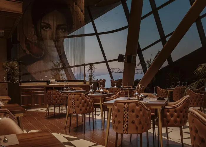 Piazza Panorama In The Island's Tallest Landmark Appartement San Ġiljan