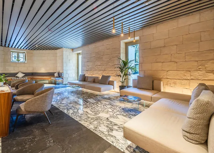 Appartement Piazza Panorama In The Island's Tallest Landmark