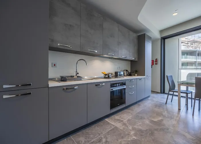 Piazza Panorama In The Island's Tallest Landmark * San Ġiljan