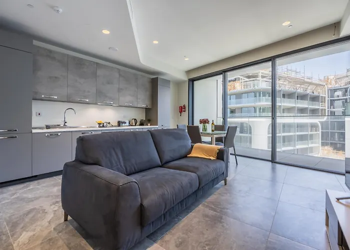 Piazza Panorama In The Island's Tallest Landmark San Ġiljan