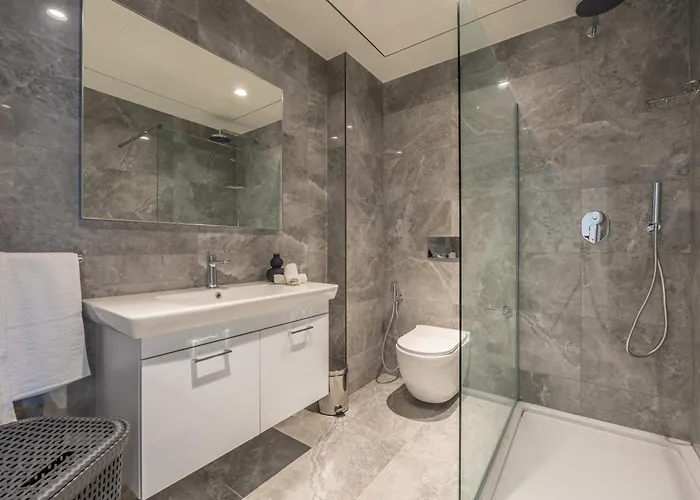 Piazza Panorama In The Island's Tallest Landmark Appartement San Ġiljan